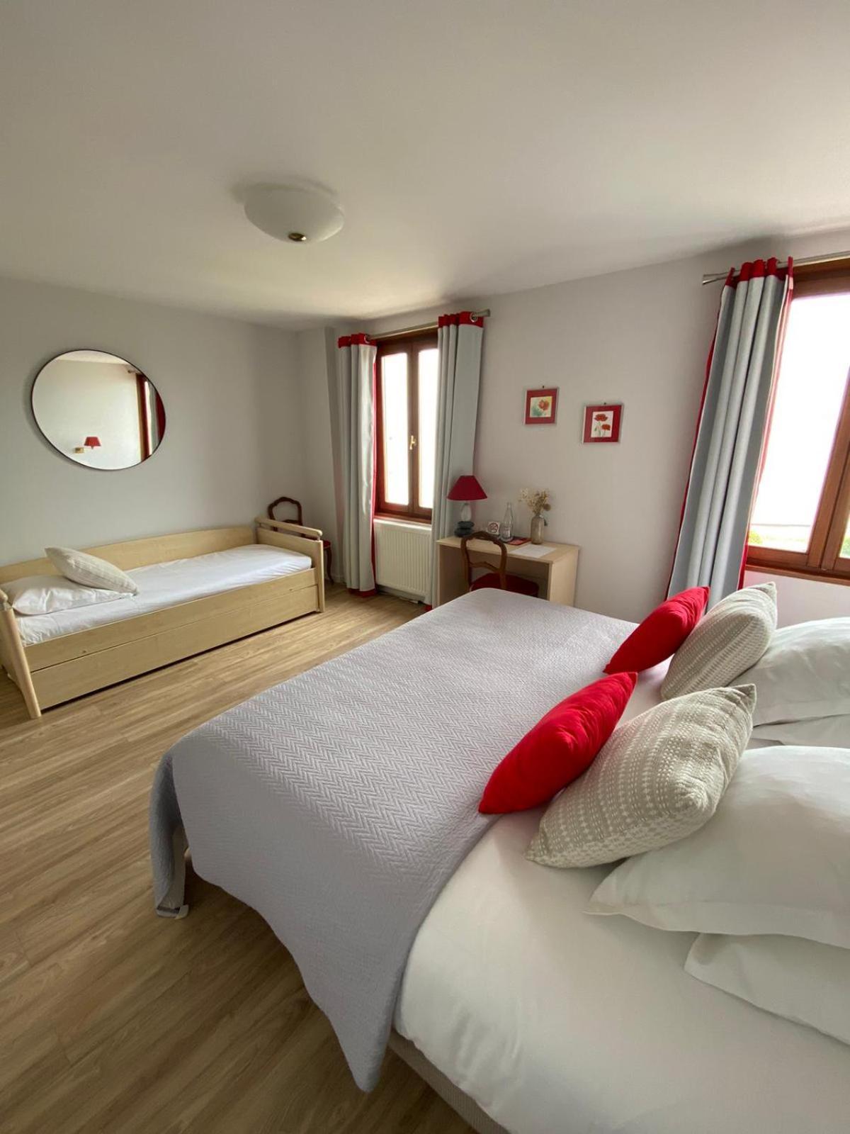 Hotel De La Plage Excénevex Exteriör bild